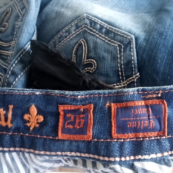 Rock Revival Women's 26 Capri Celine Bejeweled Distressed - Picture 6 of 11